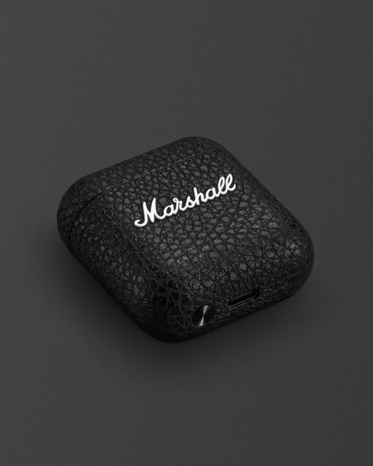 MINOR IV BLACK CHARGING CASE